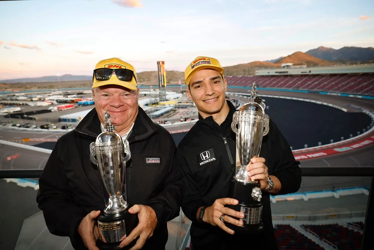 Alex Palou et Chip Ganassi honorés avec leurs Baby Borg - Article IndyCar sur PitStopInsight