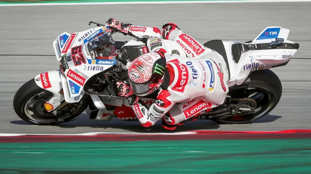 Bagnaia et la Ducati GP25 en 2025 : une saison marquée par les difficultés - Article MotoGP sur PitStopInsight