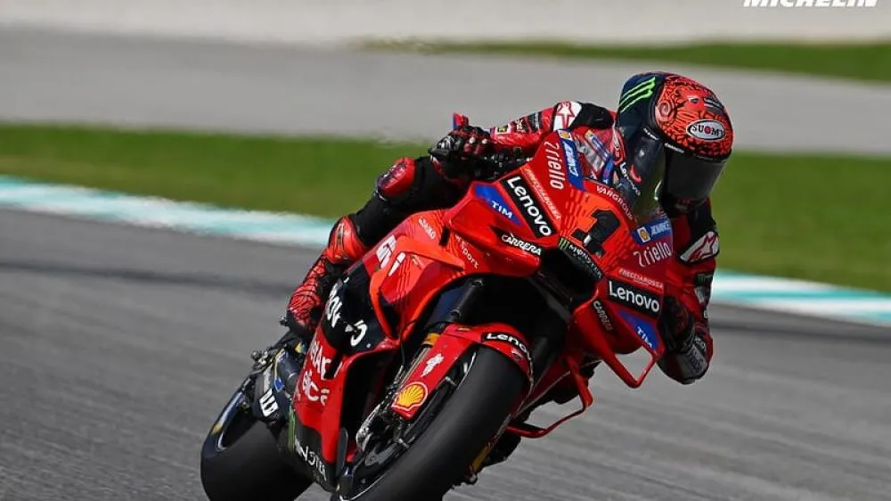 Bagnaia manque Q2 à Sepang: la météo bouleverse la hiérarchie en MotoGP 2025 - Article MotoGP sur PitStopInsight