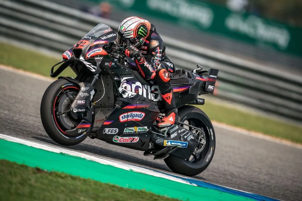 Marco Bezzecchi s'offre la pole au GP de Thaïlande MotoGP malgré une chute tardive - Article MotoGP sur PitStopInsight
