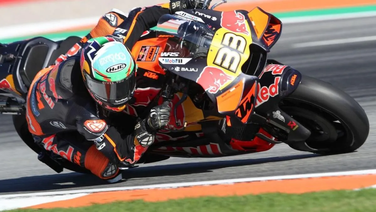 Brad Binder pire saison MotoGP 2025 KTM Valencia mise à jour du paquet aérodynamique pour 2026 - Article MotoGP sur PitStopInsight