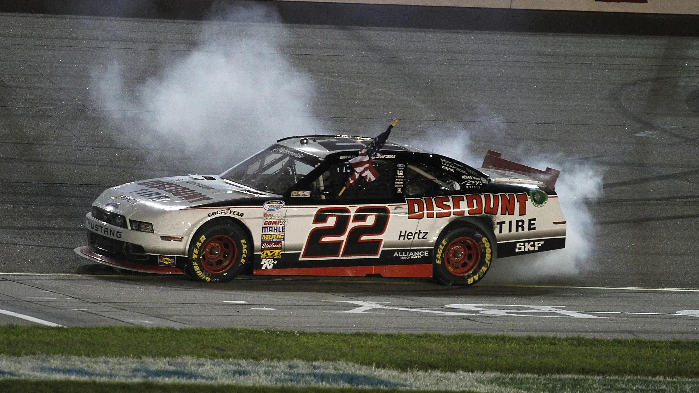 Brad Keselowski NASCAR Iowa Speedway - Troisième place frustrante - Article NASCAR sur PitStopInsight