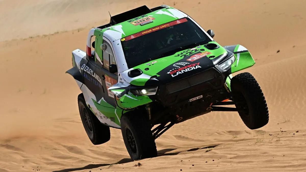 Dakar 2026 : Serradori et Minaudier, la victoire d'un duo semi-amateur sur la 10e étape - Article RallyeRaid sur PitStopInsight