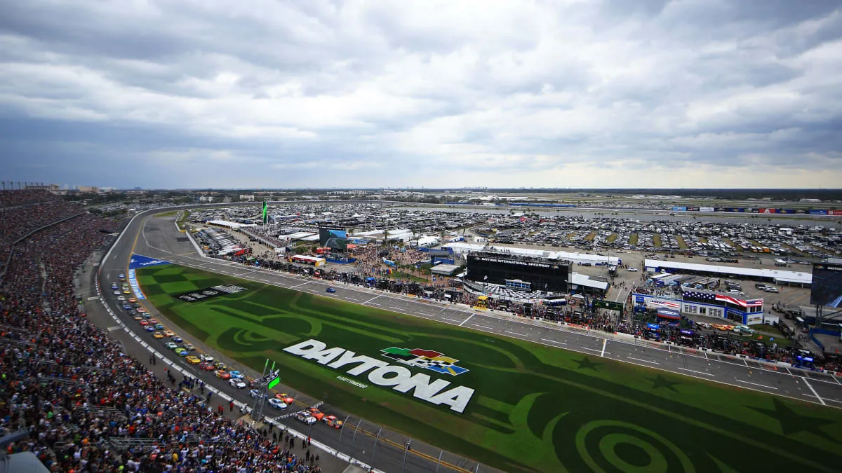 Nascar avance le départ de la Daytona 500 2026 en raison d'orages imminents - Article Nascar sur PitStopInsight