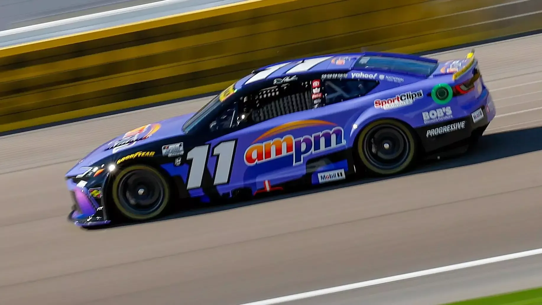 denny-hamlin-las-vegas-nascar-victoire-dramatique-60e-victoire-en-carriere_0.webp