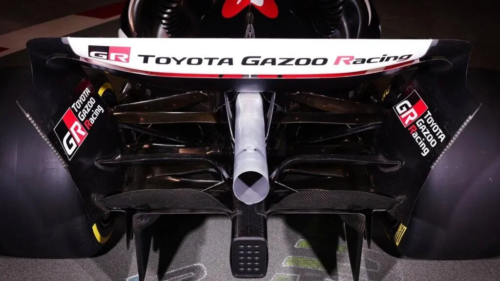 Haas Toyota dévoile son simulateur pilote-logiciel F1 2026 pour contrer la dépendance à Ferrari - Article F1 sur PitStopInsight