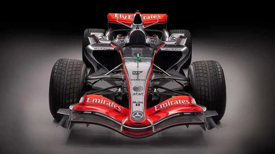 F1 retour aux moteurs V8 atmosphériques Verstappen – pourquoi il veut des voitures plus légères - Article F1 sur PitStopInsight