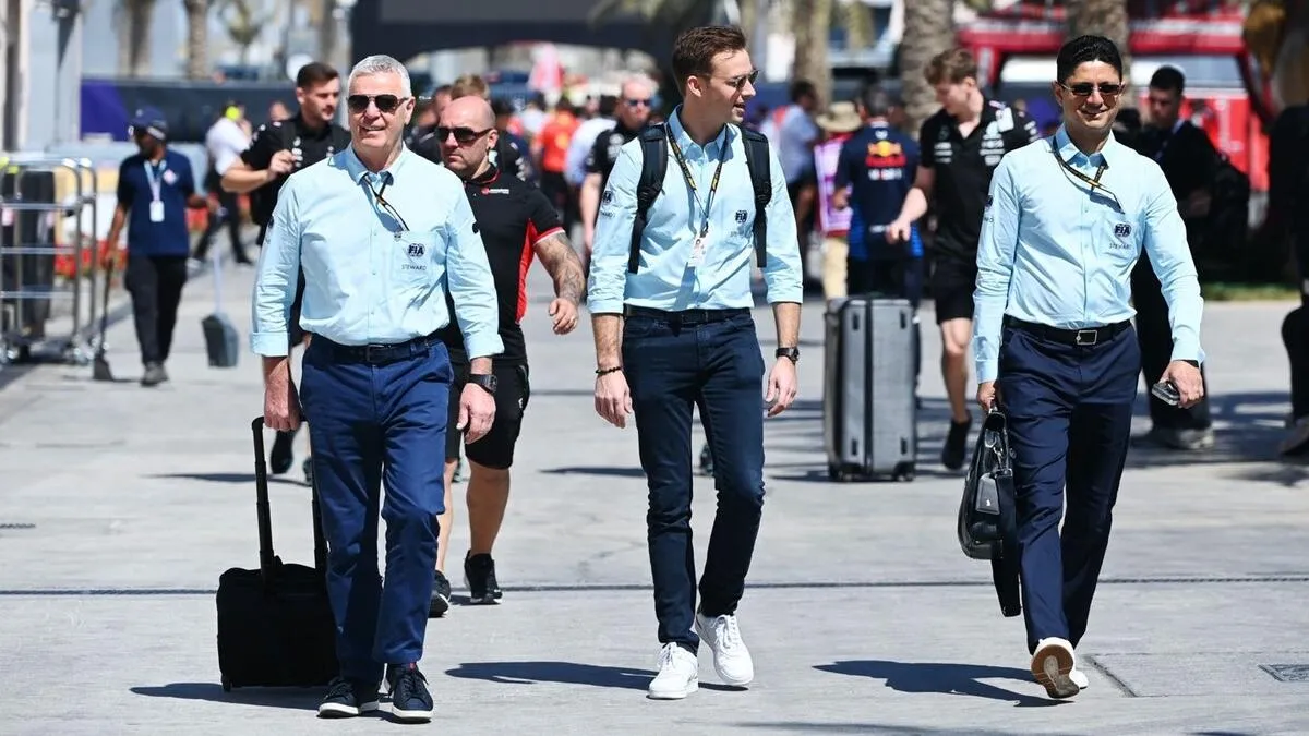 Le rôle crucial des ex-pilotes sur le panel des stewards F1 et l'évolution des directives de conduite - Article F1 sur PitStopInsight