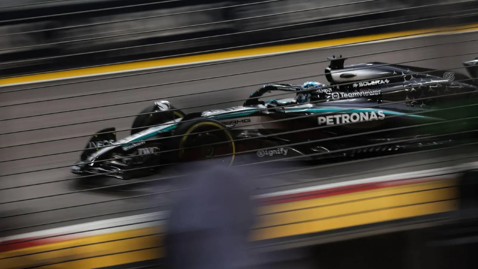 George Russell victoire Grand Prix de Singapour 2025 Mercedes W16 Wolff - Article F1 sur PitStopInsight