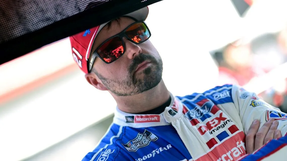 Josh Berry Bristol Motor Speedway éliminatoire incendie fumée : départ dramatique et débuts difficiles - Article NASCAR sur PitStopInsight