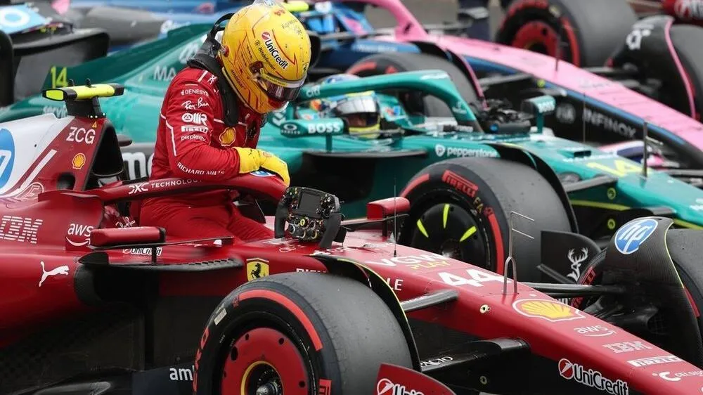 Lewis Hamilton chez Ferrari 2026 : Le Plan d'Attaque pour Briser la Malédiction - Article F1 sur PitStopInsight