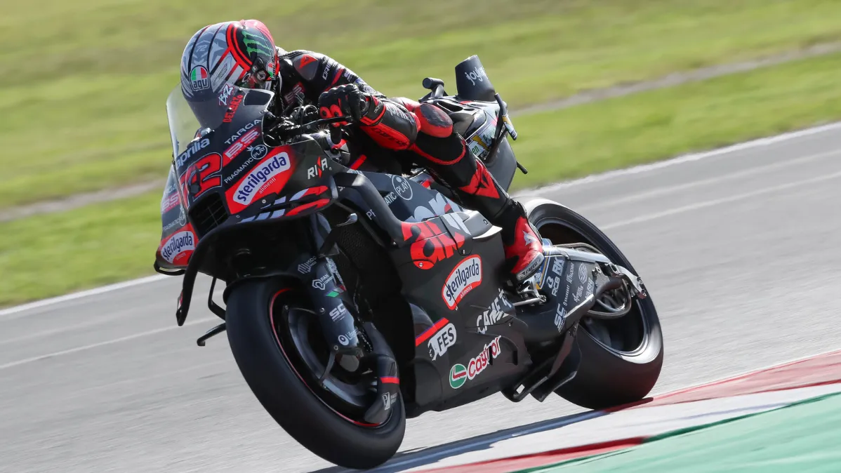 marc-marquez-motogp-san-marino-2025-bezzecchi-duel_0.png
