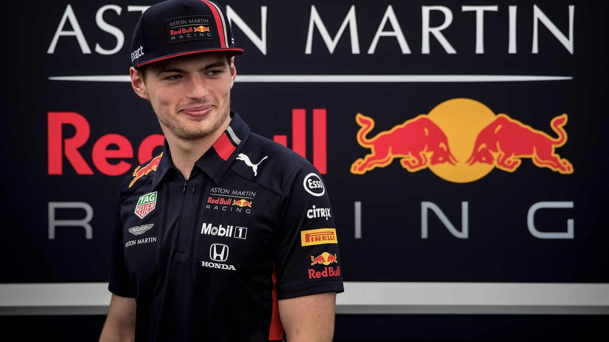 Max Verstappen prolonge chez Red Bull jusqu'en 2026 : Stratégie gagnante ? - Article F1 sur PitStopInsight