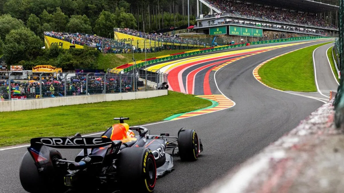 Verstappen et Red Bull ajustent leur stratégie à Spa-Francorchamps pour anticiper la pluie - Article F1 sur PitStopInsight
