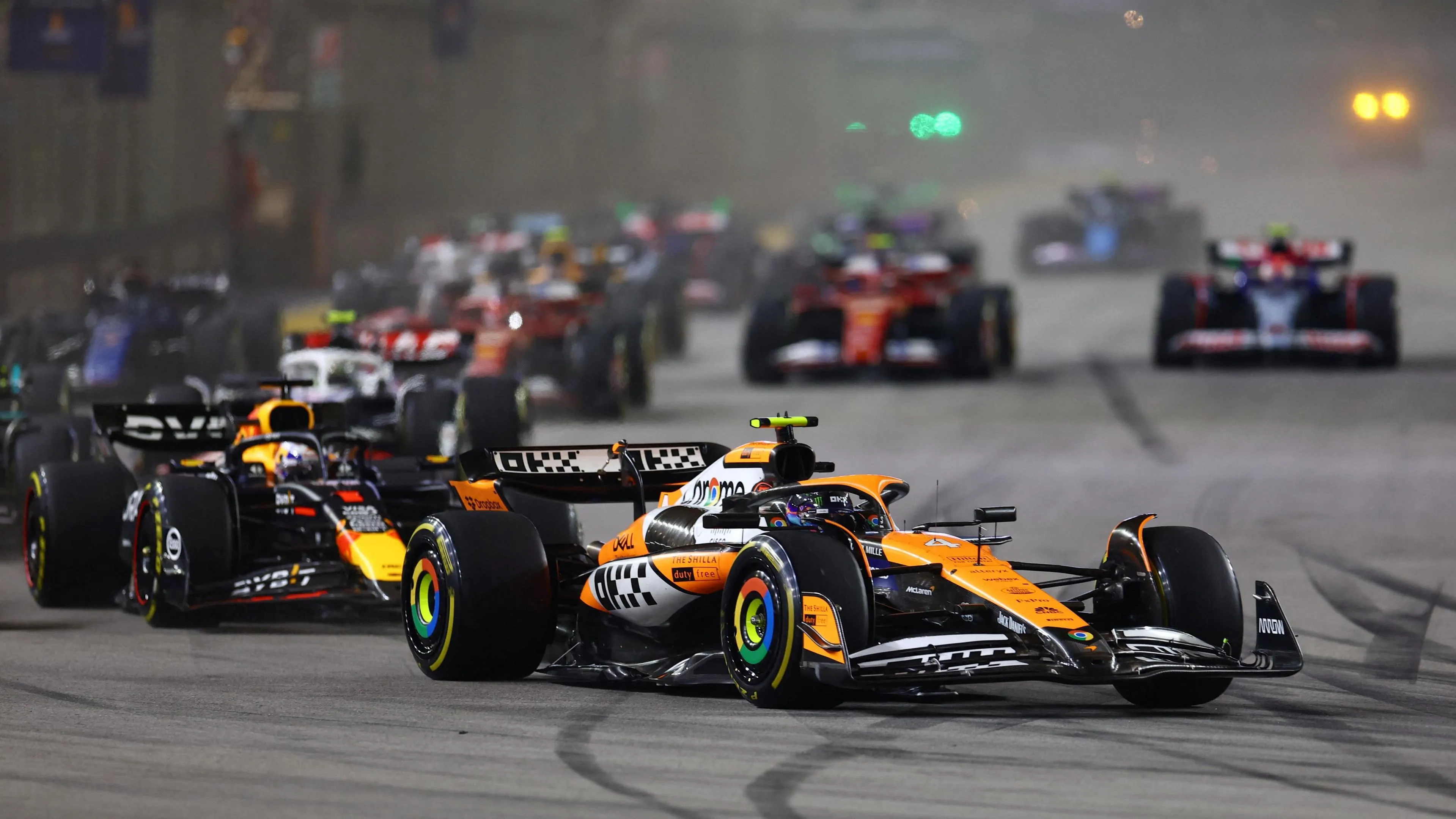 Nerveux préparatifs pour Grand Prix de Singapour 2025 F1 McLaren - Article F1 sur PitStopInsight