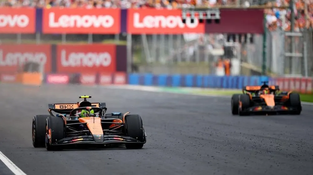McLaren 2025 : Stratégie de pilotage flexible pour Piastri et Norris - Article F1 sur PitStopInsight