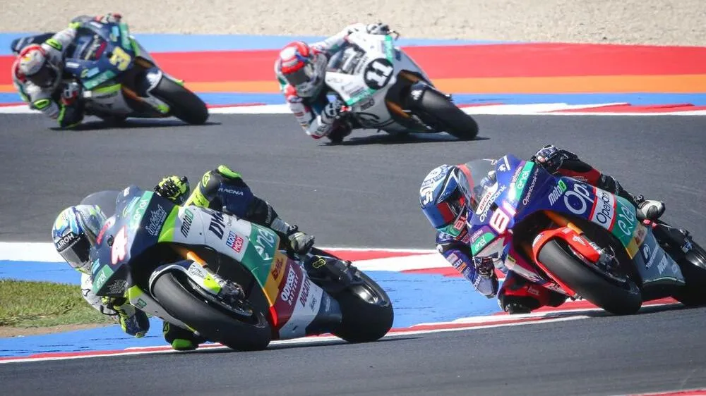 MotoE pause fin de saison 2025 : pourquoi Dorna met la série en pause et quel avenir pour les motos électriques - Article MotoGP sur PitStopInsight