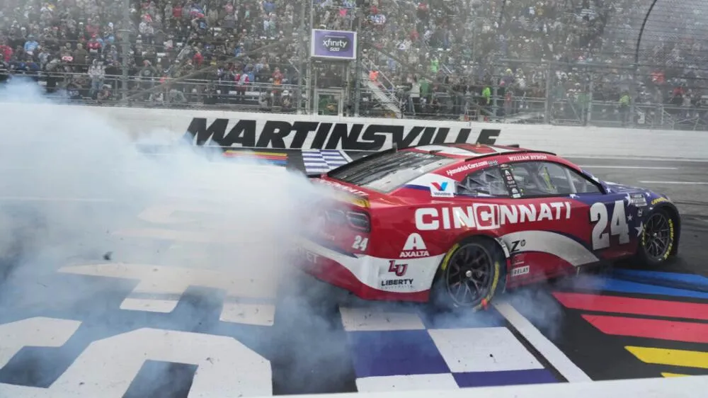 NASCAR Cup Series 2025: Le duel Hendrick Motorsports vs Joe Gibbs Racing à Phoenix - Article Nascar sur PitStopInsight