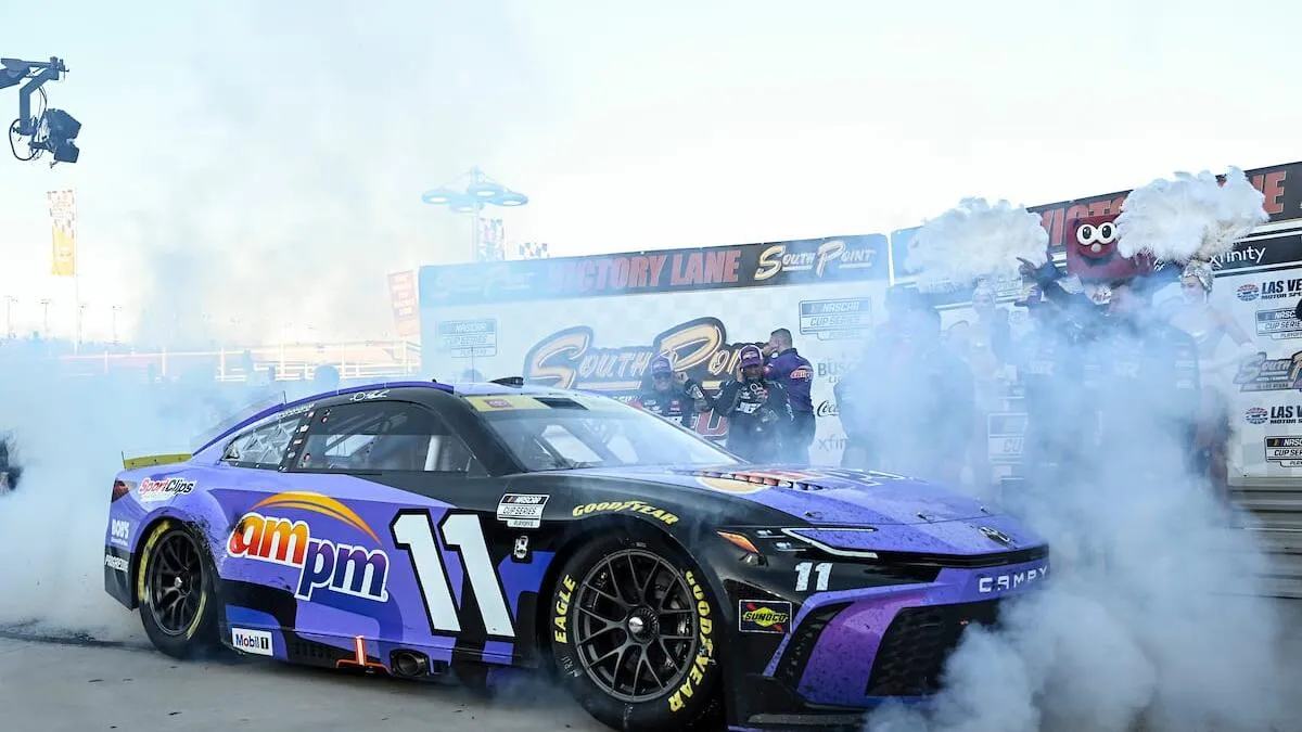 NASCAR Cup Martinsville huitièmes de finale Hamlin Briscoe Bell Larson - Article NASCAR sur PitStopInsight