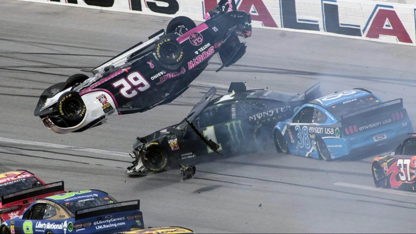 Analyse des tensions autour Talladega playoffs NASCAR devoir gagner - Article NASCAR sur PitStopInsight