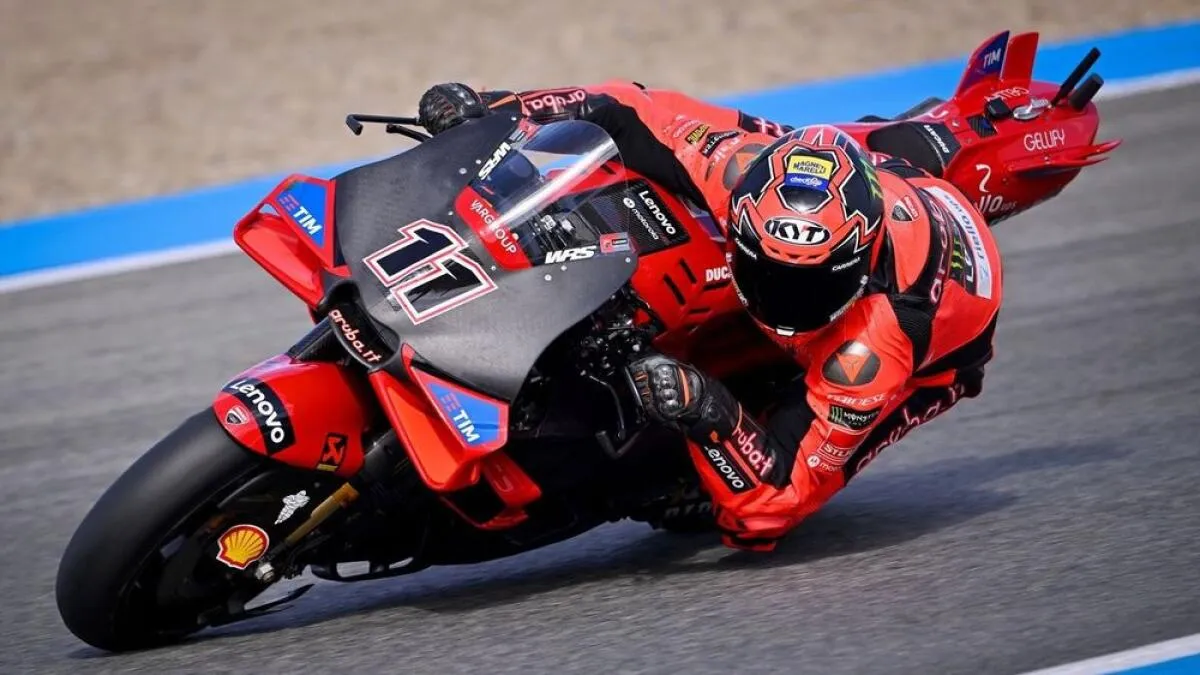 Le début en MotoGP de Nicolo Bulega avec Ducati lors des GP du Portugal et de Valence : un rêve devenu réalité - Article MotoGP sur PitStopInsight