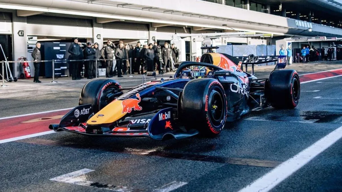 Verstappen sur le moteur Red Bull Ford : « Il reste encore beaucoup de travail » après le shakedown de Barcelone - Article F1 sur PitStopInsight