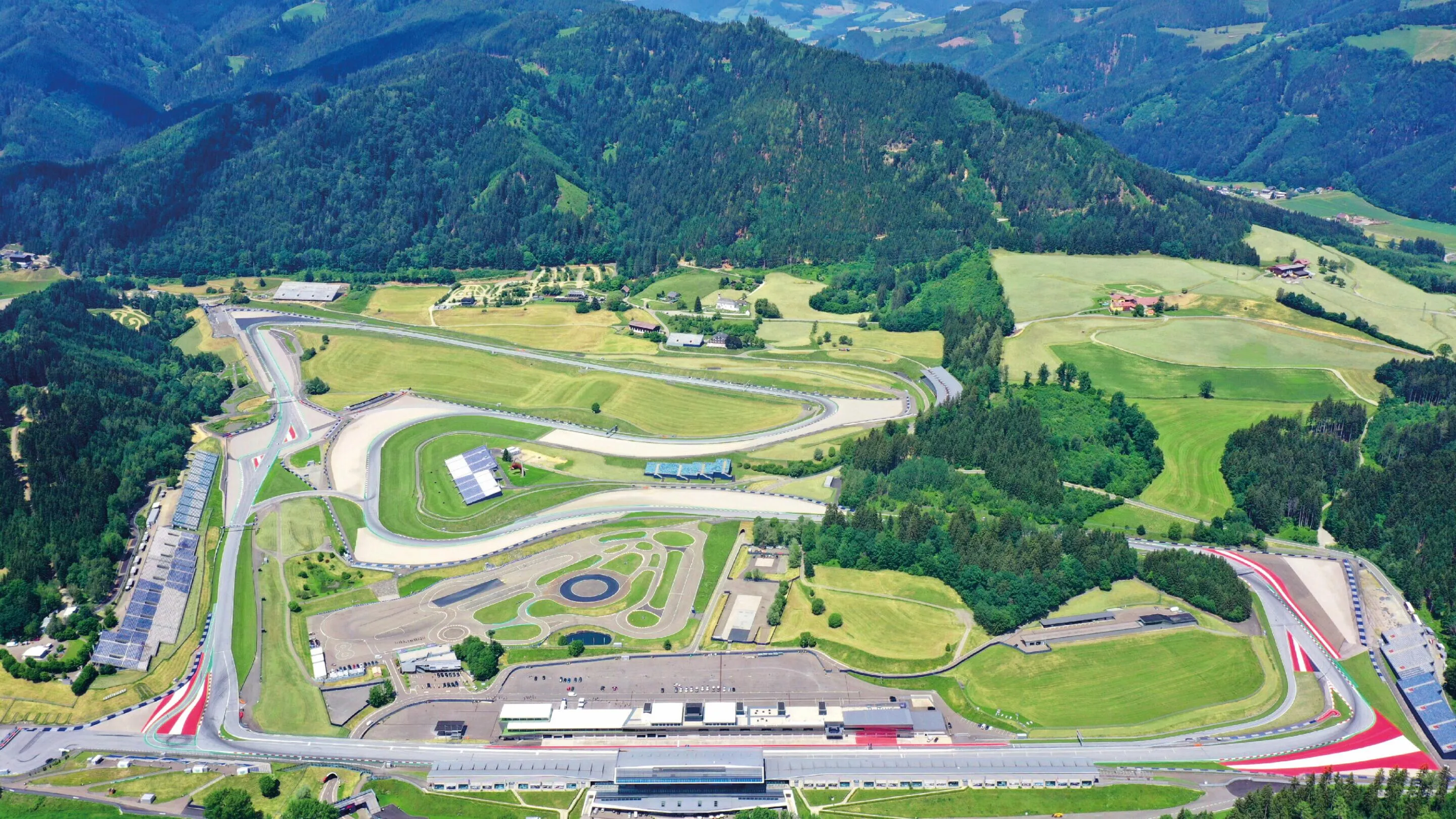 Grand Prix d'Autriche : La F1 prolonge son contrat jusqu'en 2041 avec le Red Bull Ring - Article F1 sur PitStopInsight
