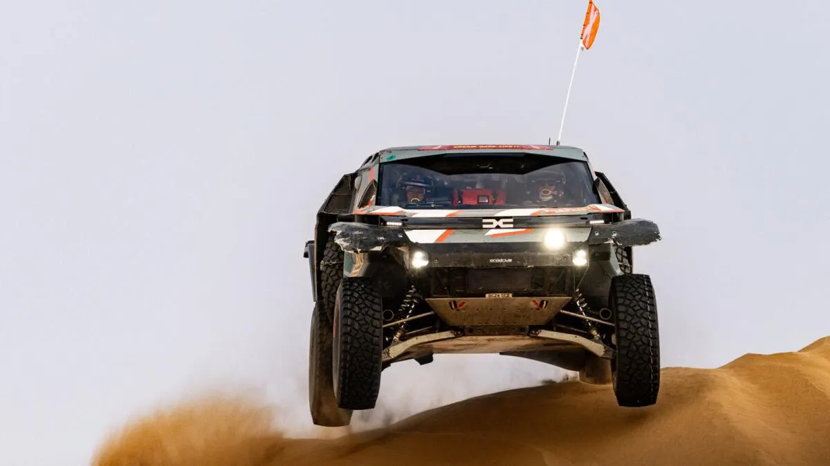 Sébastien Loeb rate le podium du Dakar 2026 pour 37 secondes - Article RallyeRaid sur PitStopInsight