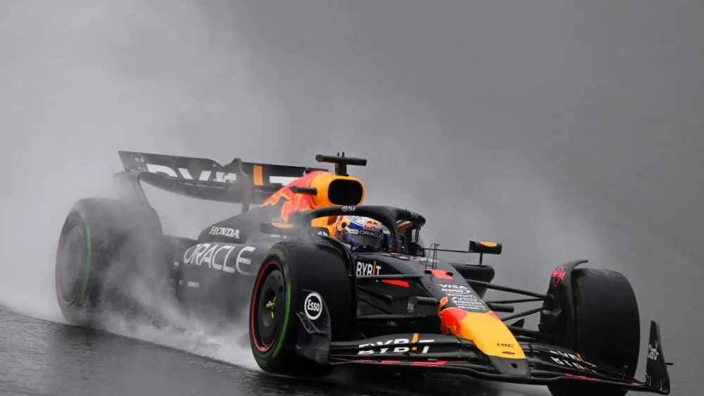 verstappen-brazil-grand-prix-storm-interlagos_0.jpg